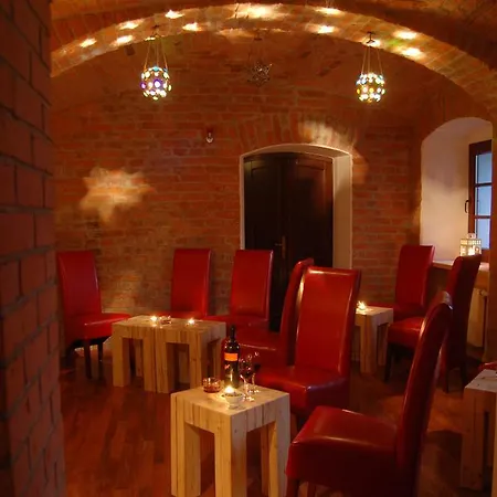 Rezydencja Terra Sudeta فندق مبيت وإفطار 3*