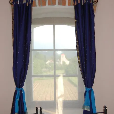 Rezydencja Terra Sudeta Bed and breakfast