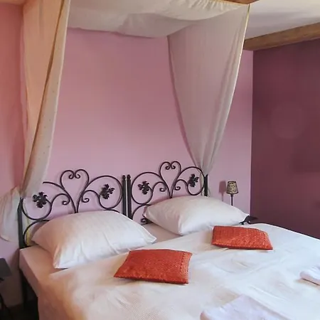 فندق مبيت وإفطار Rezydencja Terra Sudeta