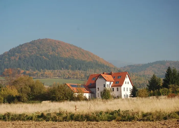 Rezydencja Terra Sudeta Bed & Breakfast 3*